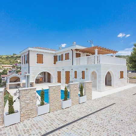 Villa Elena Sevid Exteriör bild