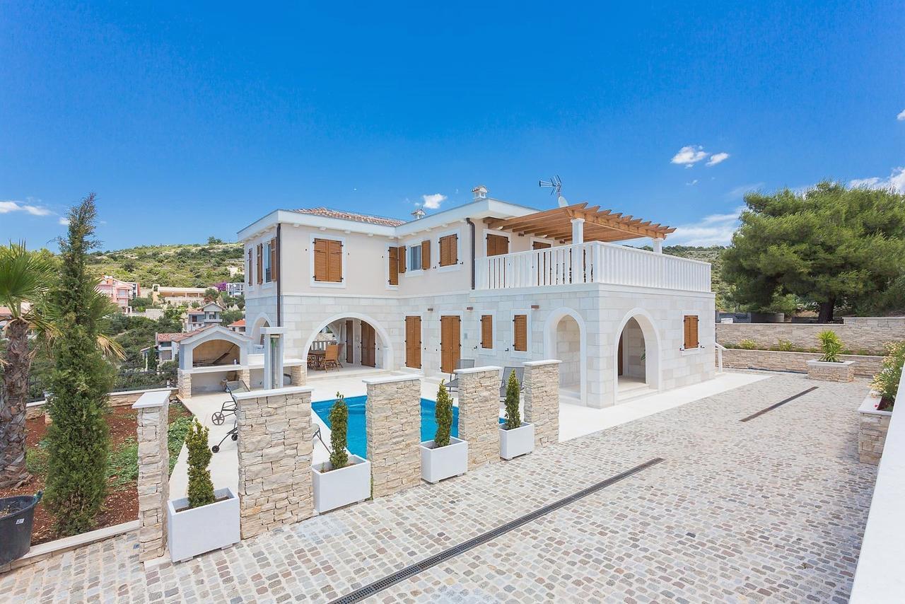 Villa Elena Sevid Exteriör bild
