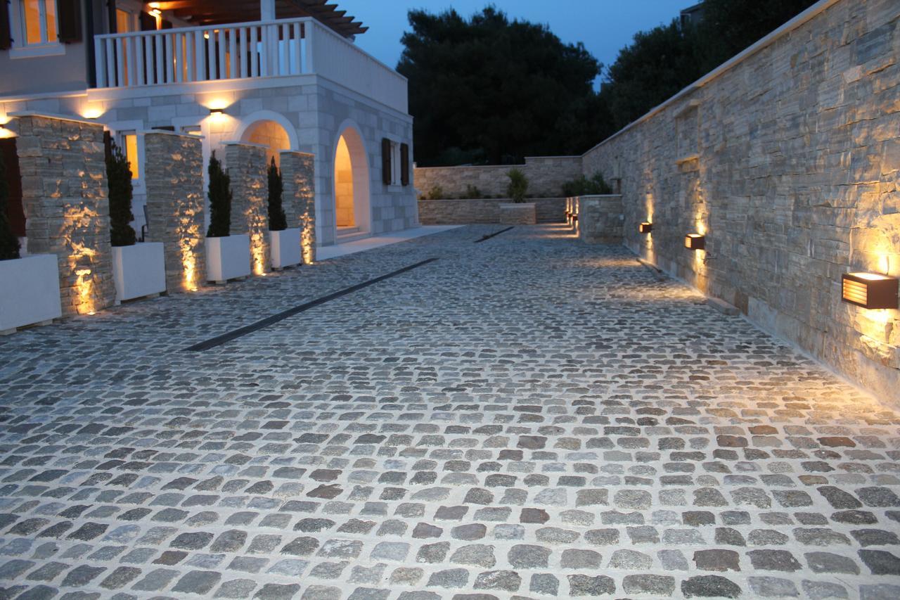 Villa Elena Sevid Exteriör bild